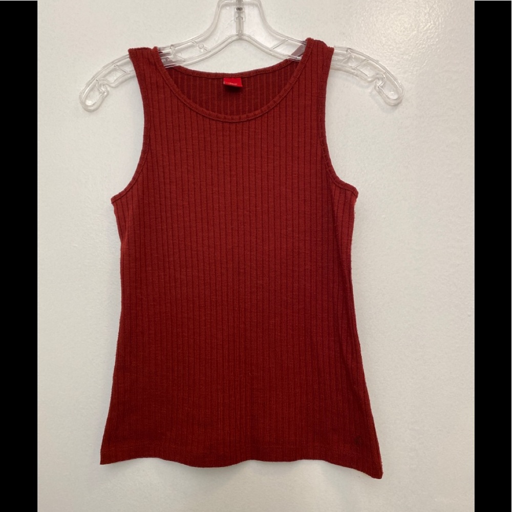 SO Red top